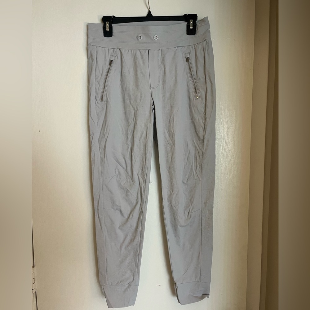 Athleta Joggers Size 6